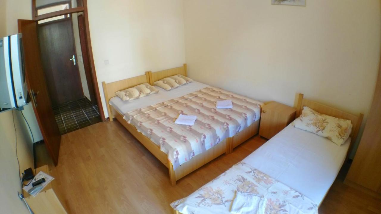 Guesthouse Obala Sutomore Exteriér fotografie