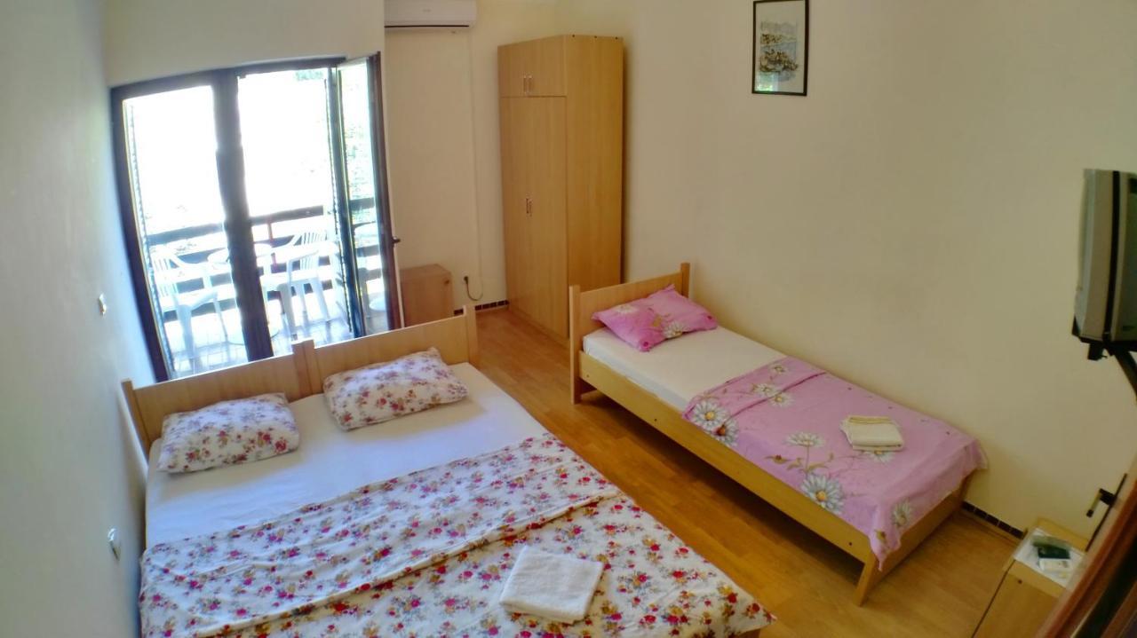 Guesthouse Obala Sutomore Exteriér fotografie